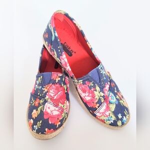 Take A Walk Floral Print Espadrile Flats Blue Pink Size 8
